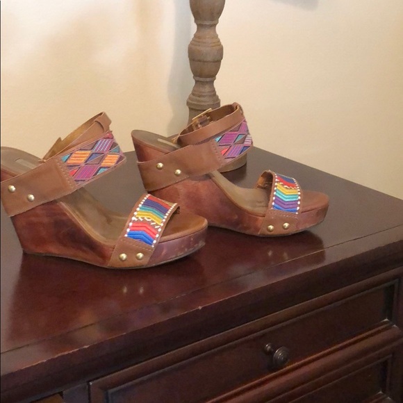 Cynthia Vincent Wedges - Picture 3 of 5